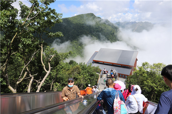 汉中龙头山景区电梯图片