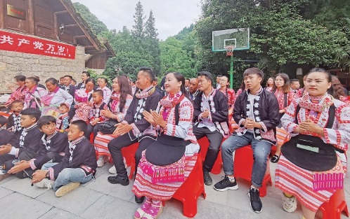 同心向党 奔赴远方