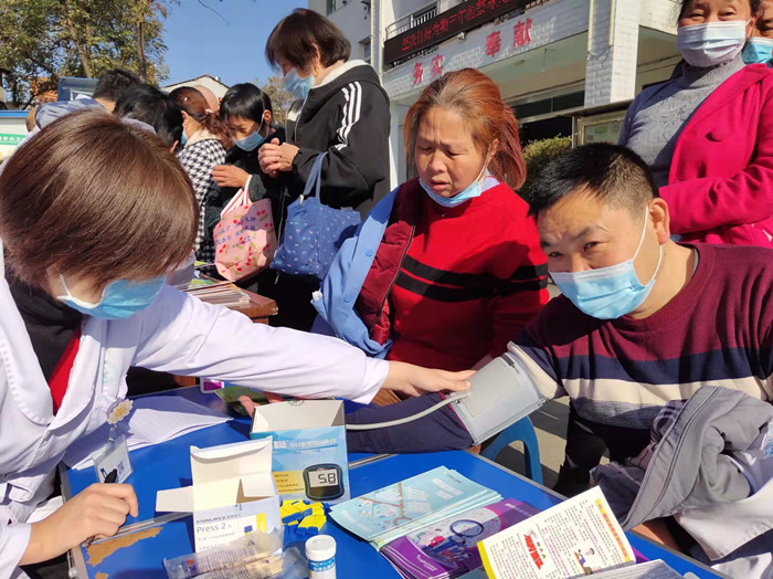 汉阴蒲溪镇中心卫生院开展联合国糖尿病日主题宣传活动