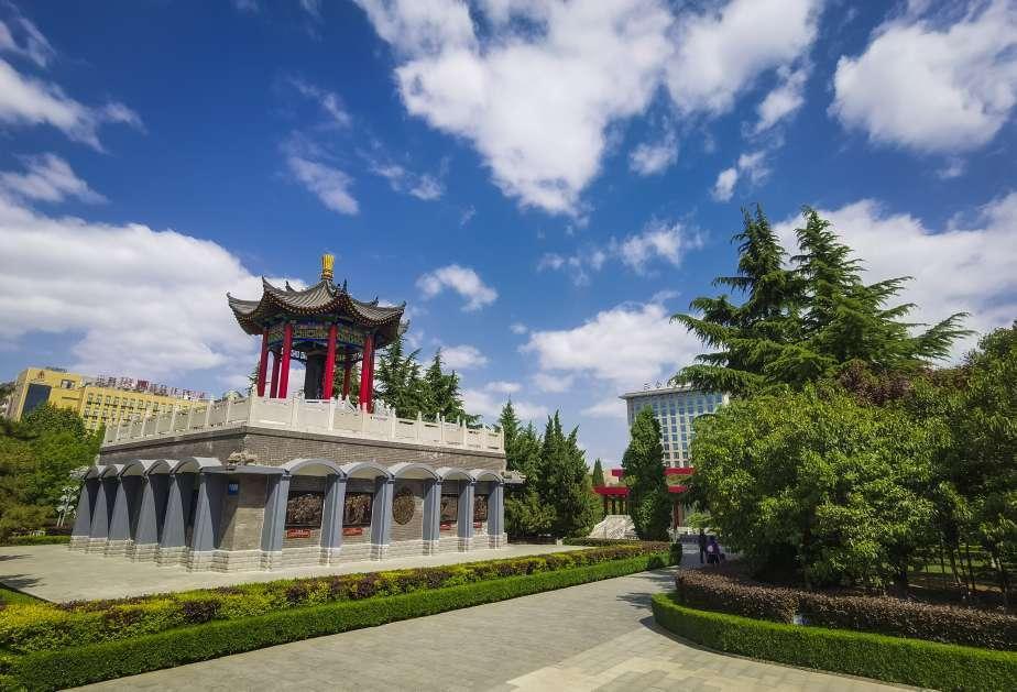 合阳县：蓝天白云入画来（组图）