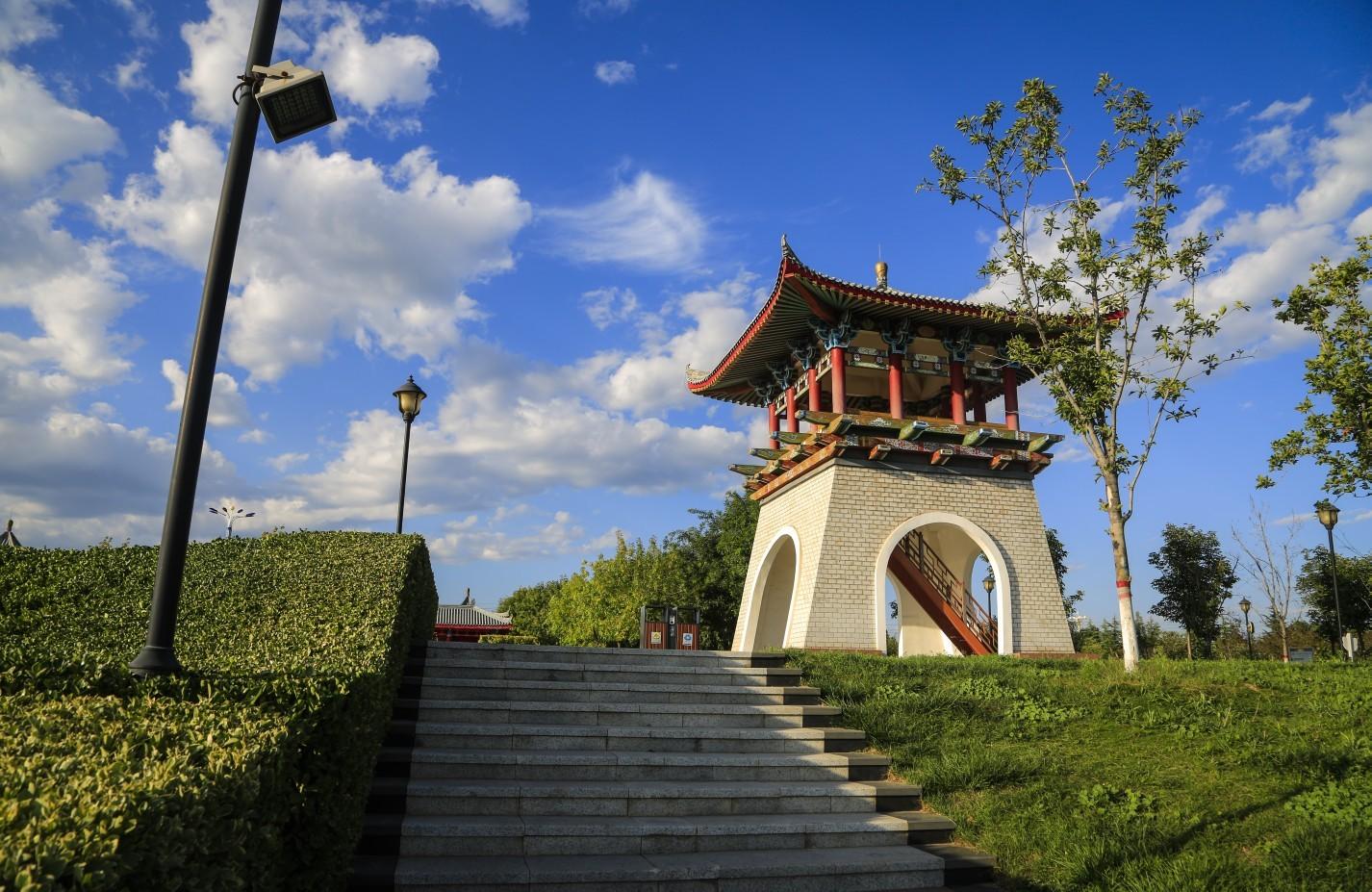 合阳县：蓝天白云入画来（组图）